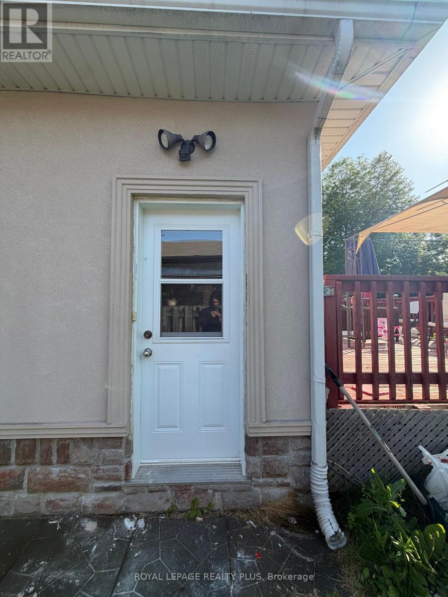 Bsmt - 389 Marf Avenue, Mississauga, Ontario  L5G 1T2 - Photo 3 - W13516118