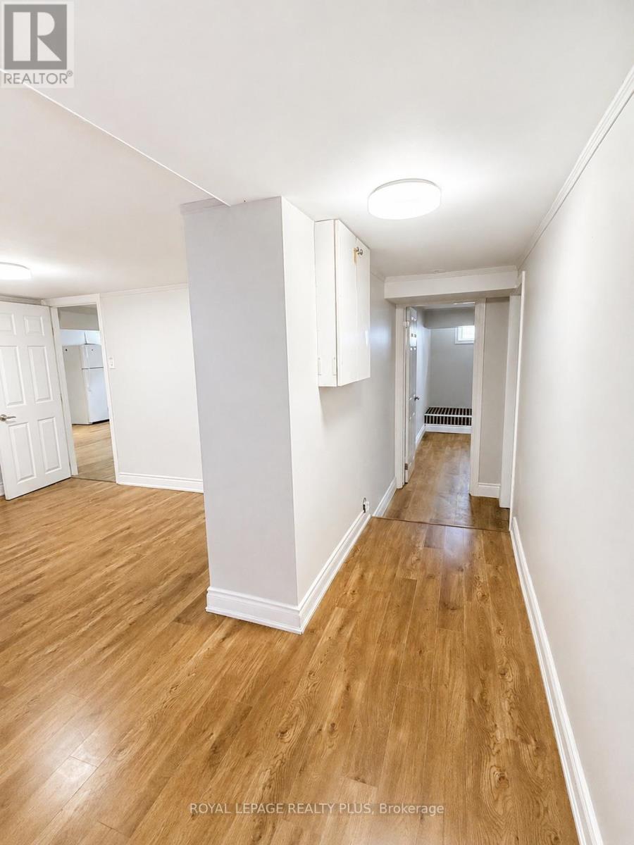 Bsmt - 389 Marf Avenue, Mississauga, Ontario  L5G 1T2 - Photo 6 - W13516118