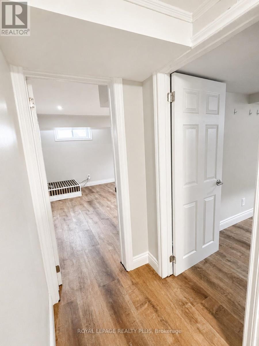 Bsmt - 389 Marf Avenue, Mississauga, Ontario  L5G 1T2 - Photo 7 - W13516118