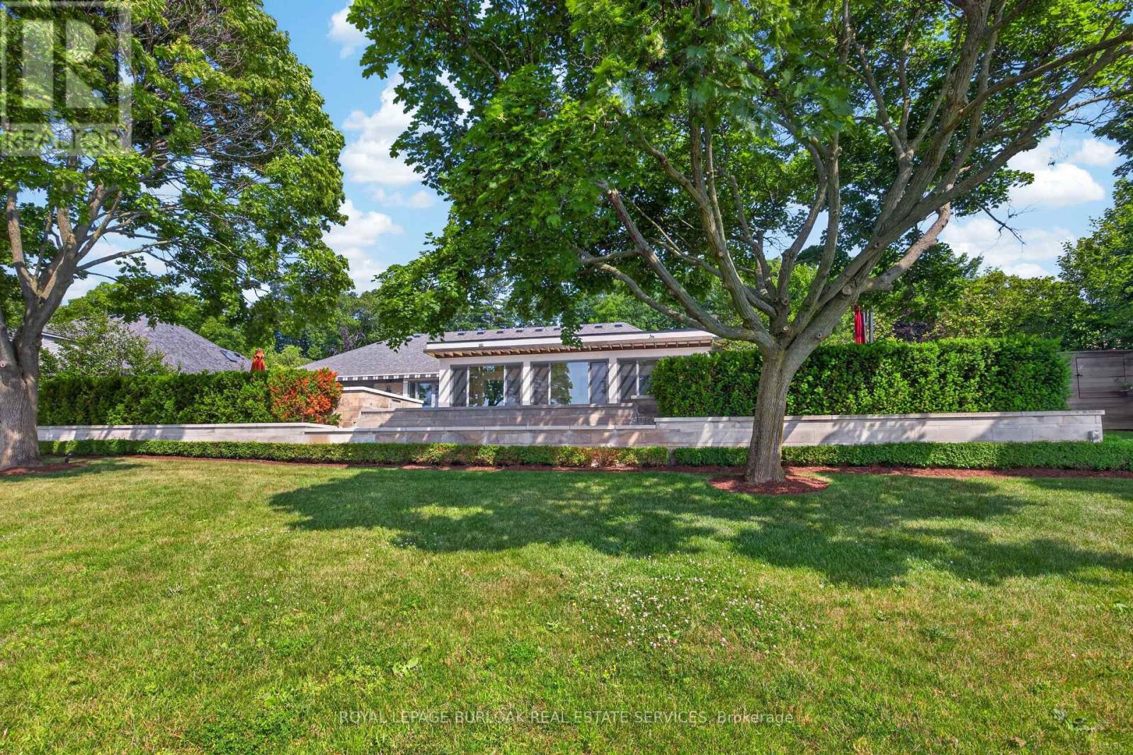 90 Oaklands Park Court, Burlington, Ontario  L7T 4G9 - Photo 41 - W13516122