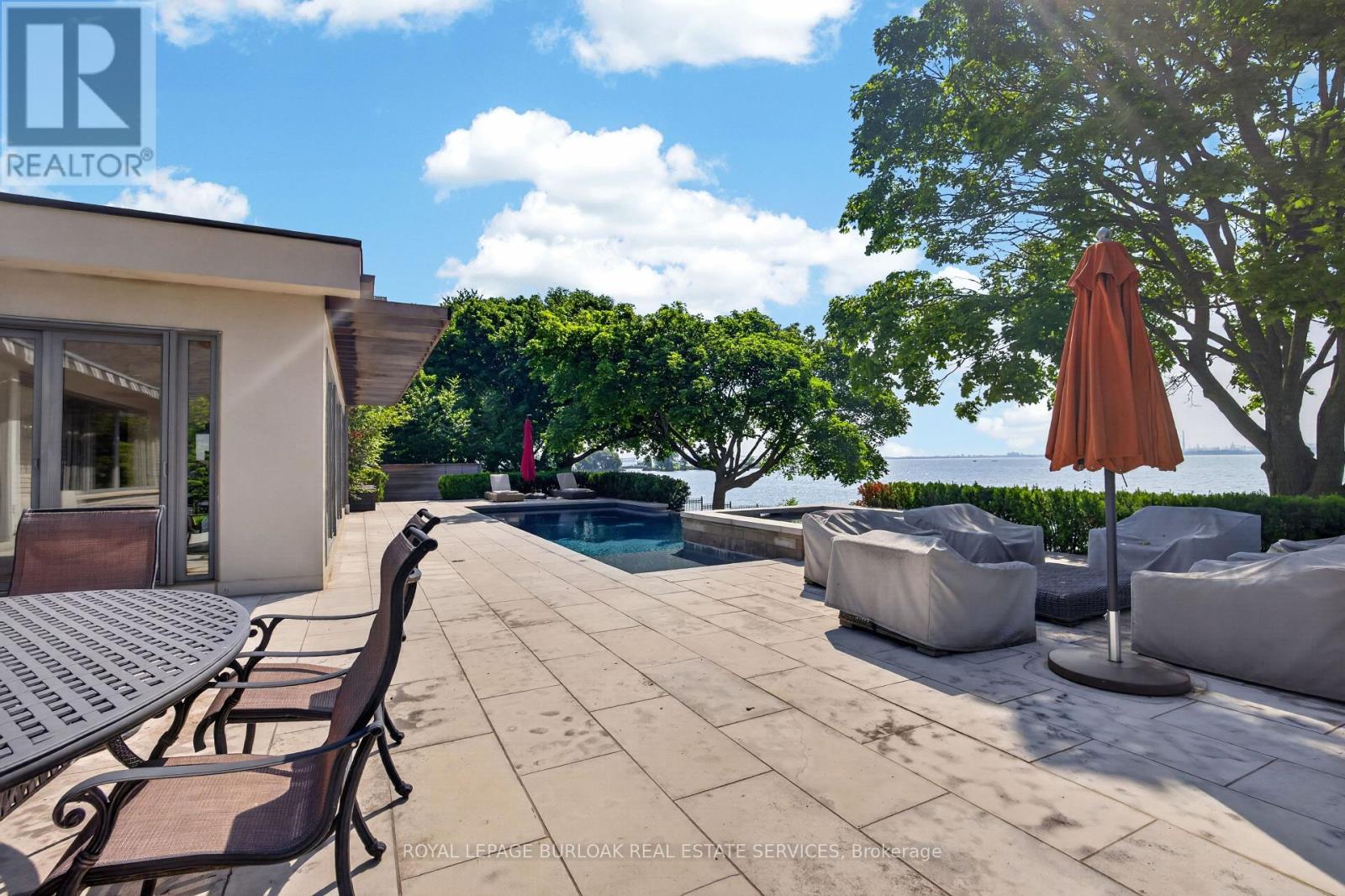 90 Oaklands Park Court, Burlington, Ontario  L7T 4G9 - Photo 6 - W13516122