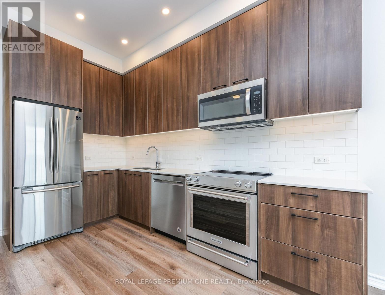 Ph06 - 571 Prince Edward Drive, Toronto, Ontario  M8X 0A1 - Photo 16 - W13516126