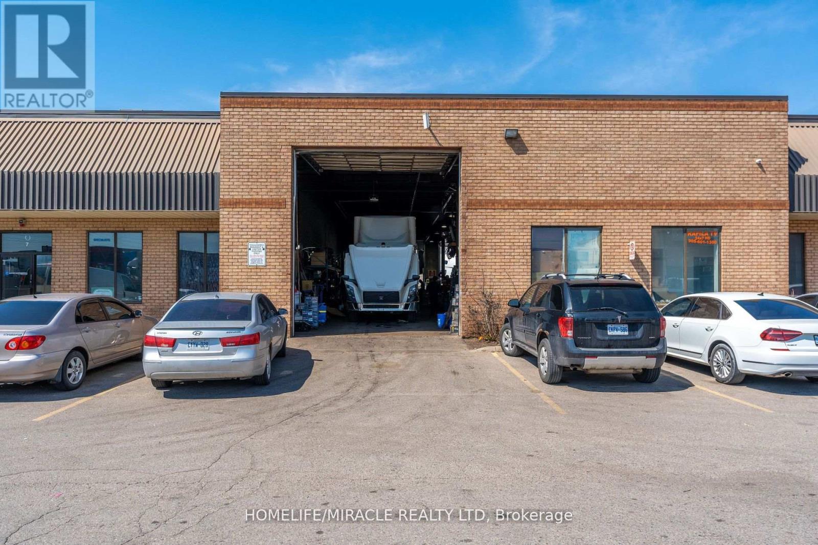 8 & 9 - 6771 Columbus Road, Mississauga, Ontario  L5T 2G9 - Photo 2 - W13516132