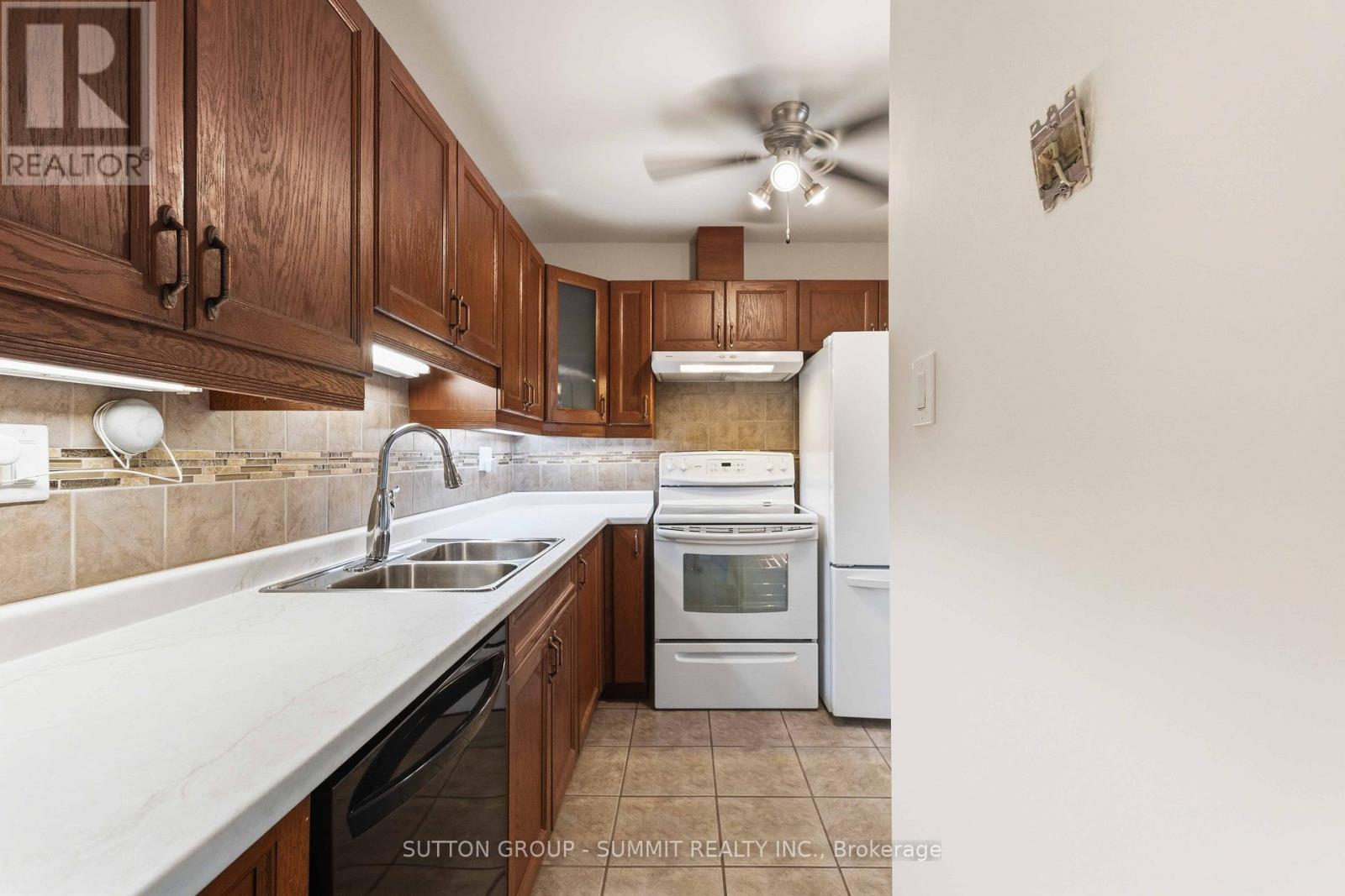27 - 1396 Upper Ottawa Street, Hamilton, Ontario  L8W 1R1 - Photo 4 - X13516072