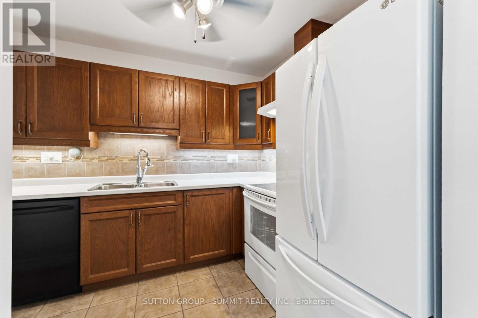 27 - 1396 Upper Ottawa Street, Hamilton, Ontario  L8W 1R1 - Photo 5 - X13516072