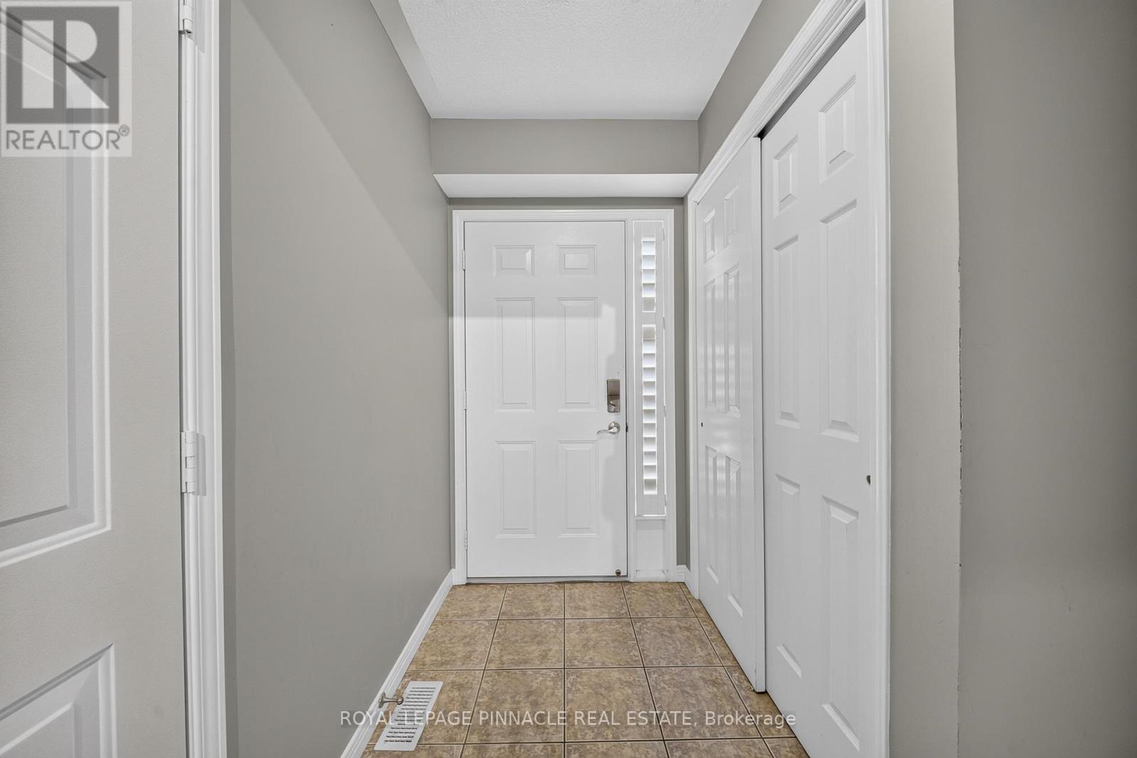 163 Livingston Avenue N, Grimsby, Ontario L3M 5S8 - Photo 9 - X13516086