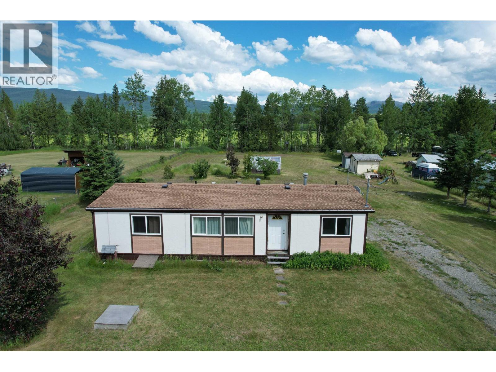 4719 Dusty Road, Quesnel, British Columbia  V2J 6L5 - Photo 1 - R3142174