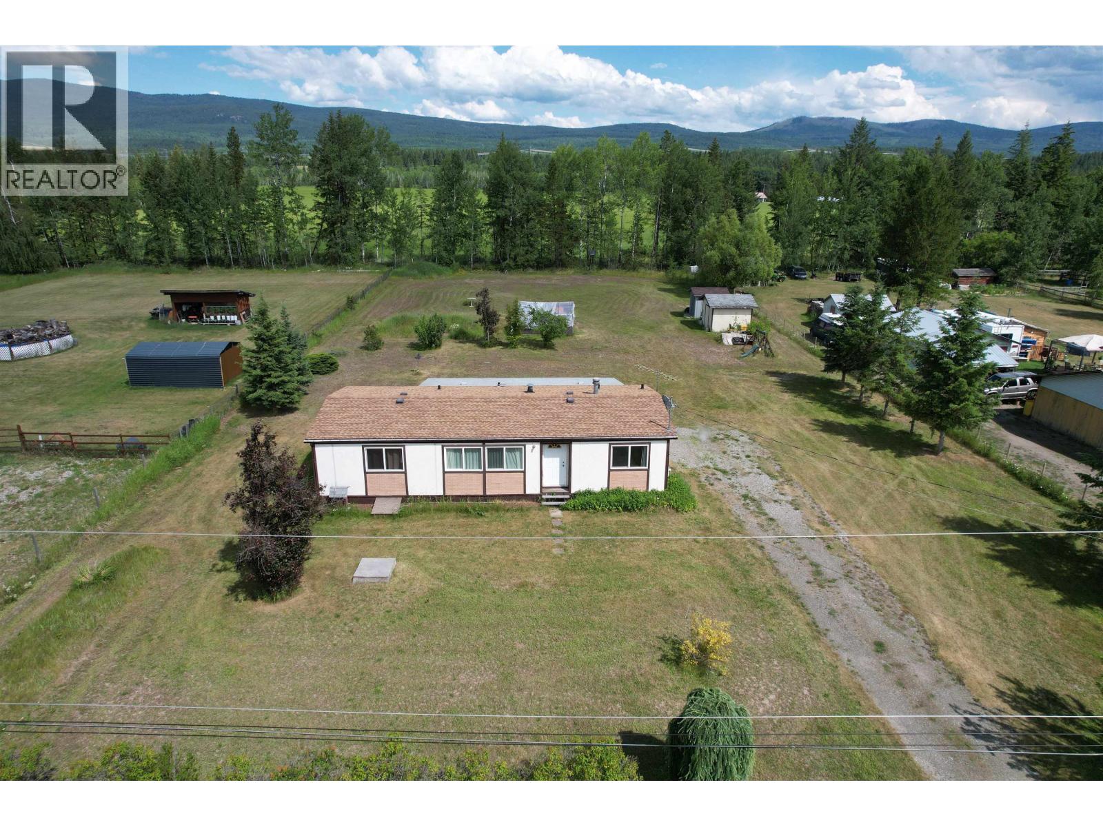 4719 Dusty Road, Quesnel, British Columbia  V2J 6L5 - Photo 3 - R3142174