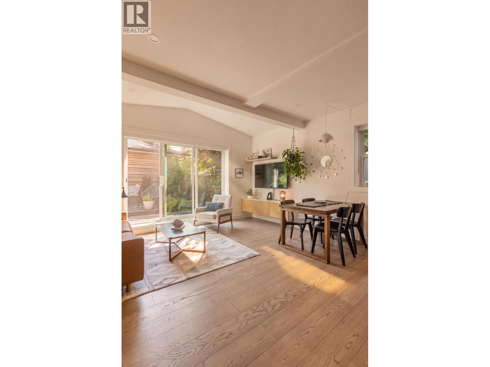 1372 E 10th Avenue, Vancouver, British Columbia  V5N 1X3 - Photo 6 - R3142093