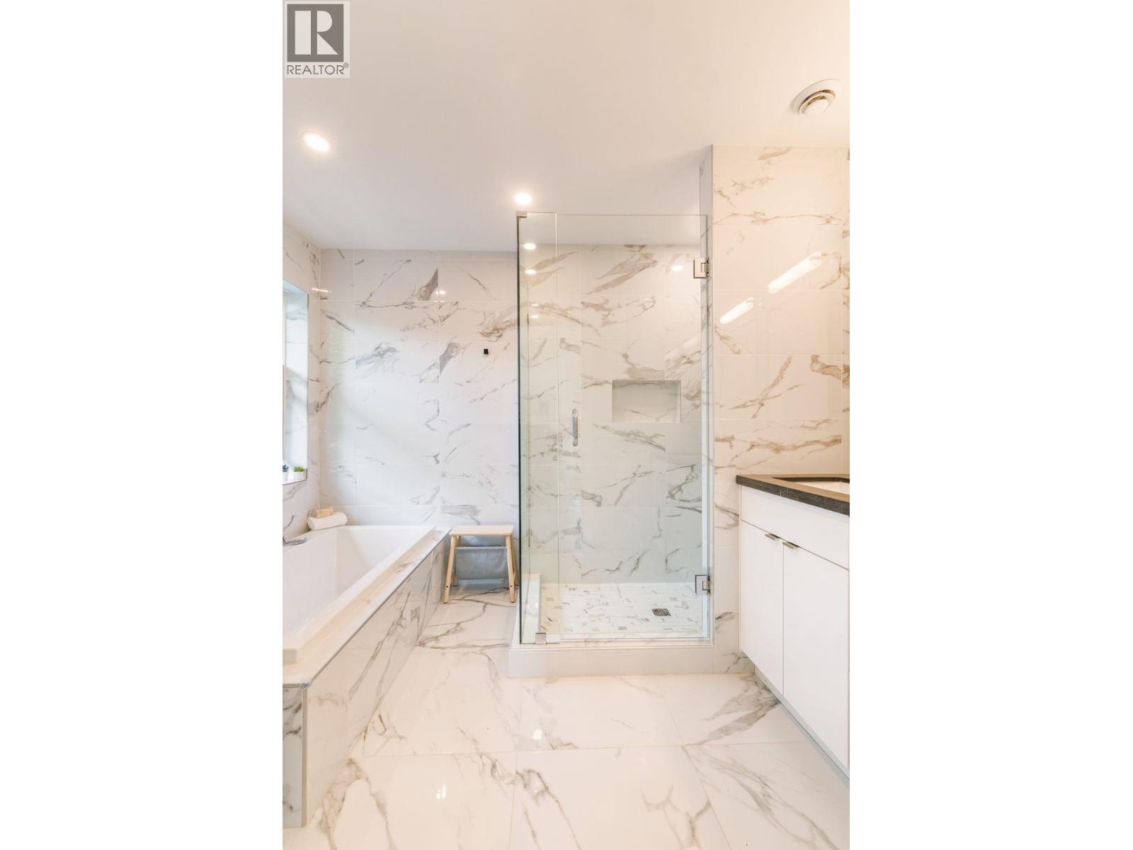 1372 E 10th Avenue, Vancouver, British Columbia  V5N 1X3 - Photo 32 - R3142093