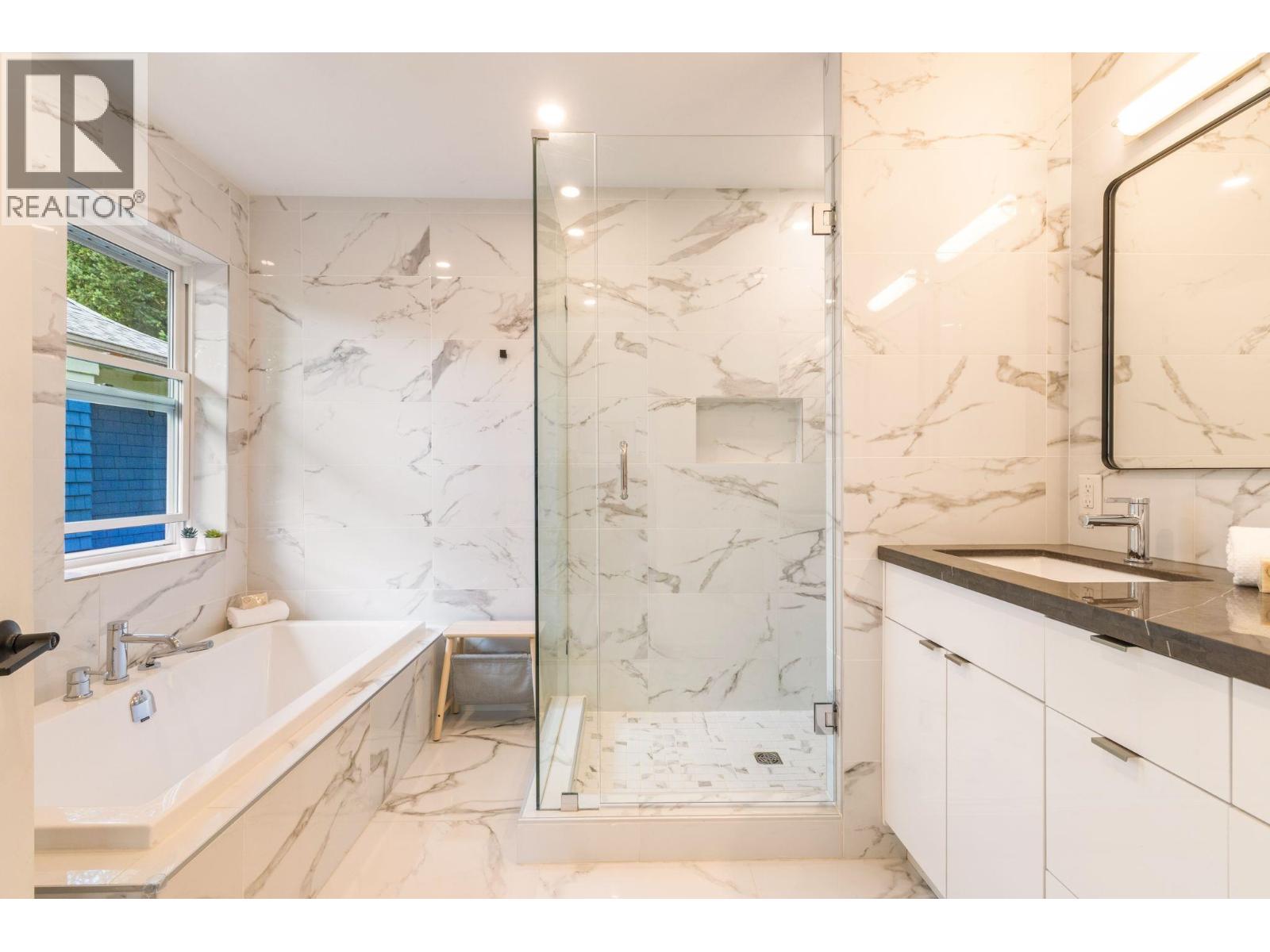 1372 E 10th Avenue, Vancouver, British Columbia  V5N 1X3 - Photo 31 - R3142093