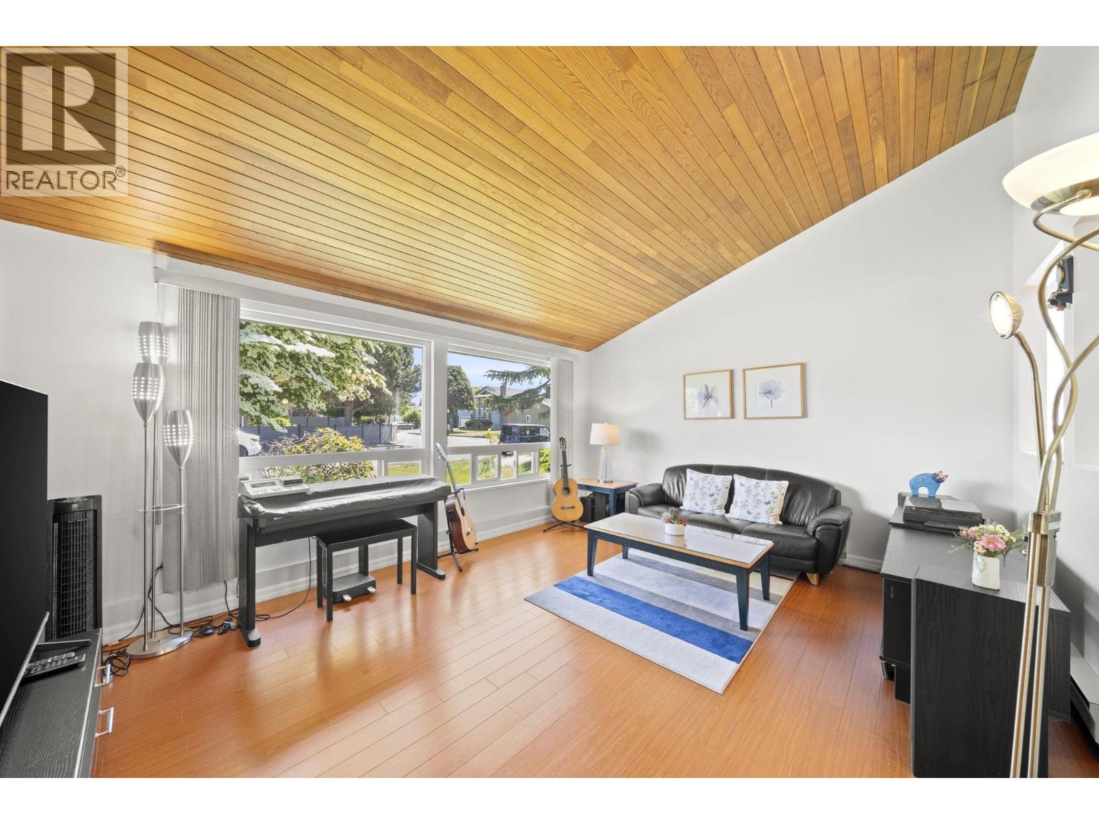 10311 Hollymount Drive, Richmond, British Columbia  V7E 4S2 - Photo 3 - R3141960