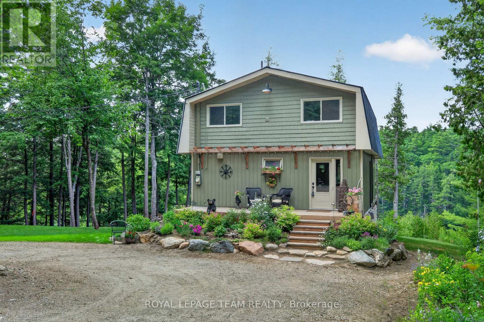 102 A & B MCVICAR LANE, McNab/Braeside, Ontario