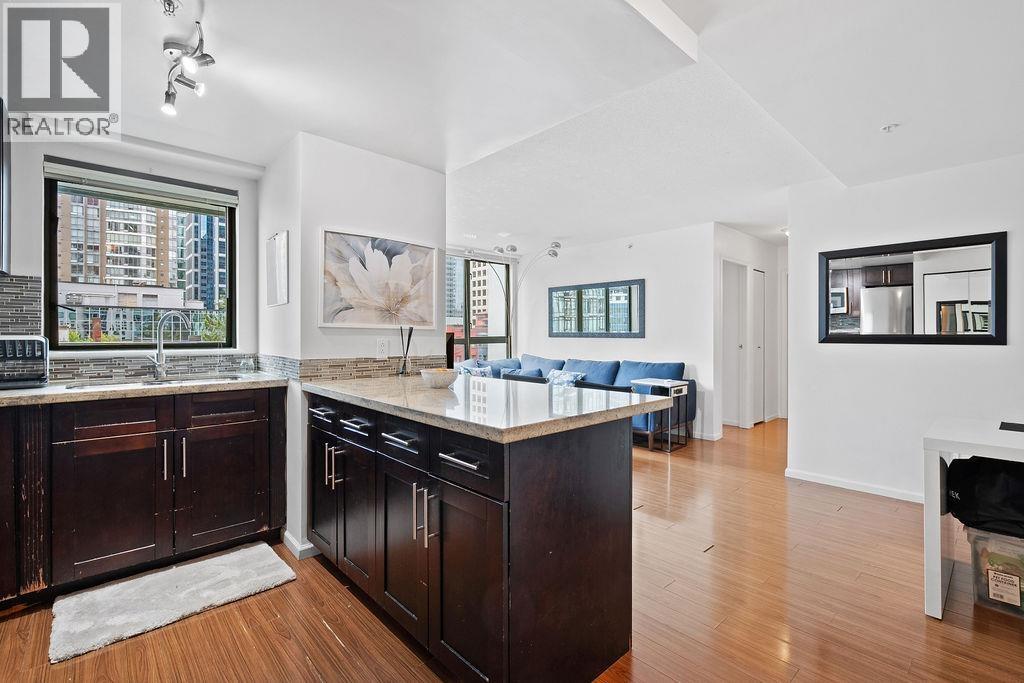 1005 1238 Melville Street, Vancouver, British Columbia  V6E 4N2 - Photo 2 - R3142154