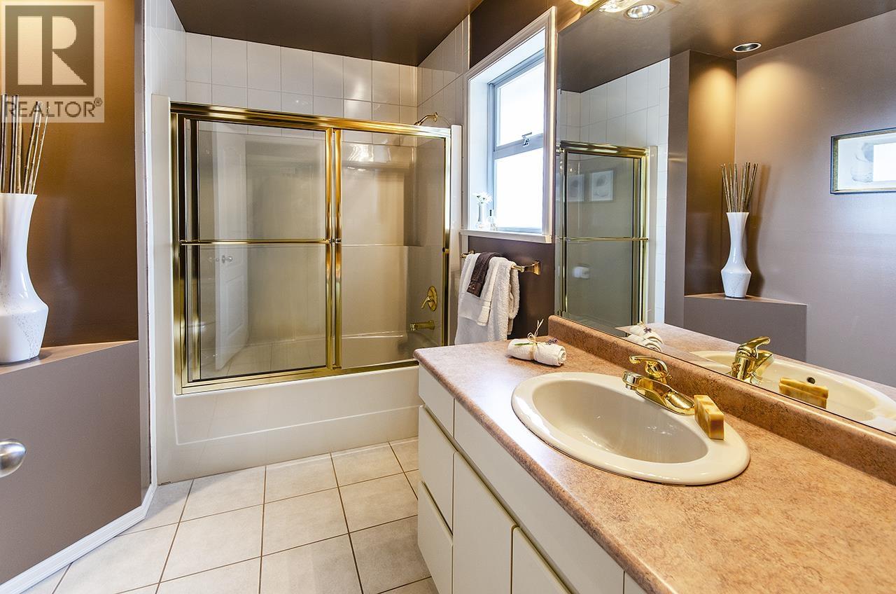 667 Colinet Street, Coquitlam, British Columbia  V3J 4X3 - Photo 17 - R3140933