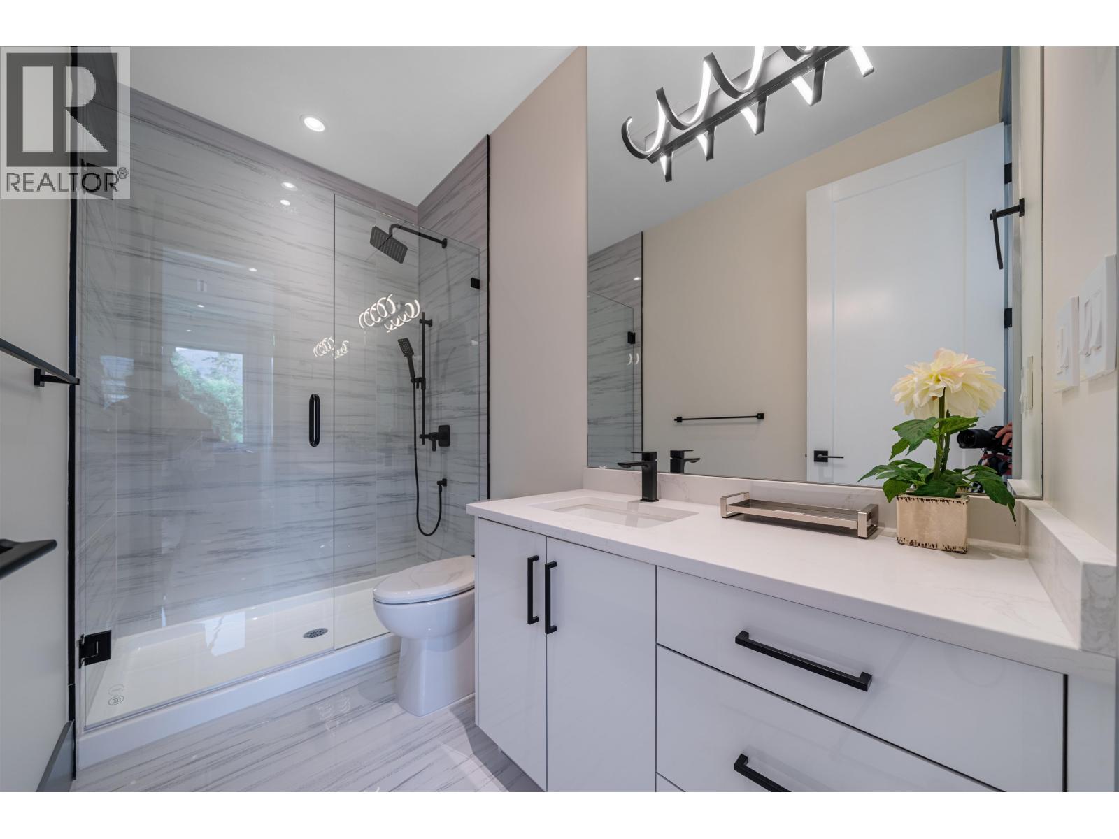 214 W 24th Street, North Vancouver, British Columbia V7M 2C4 - Photo 26 - R3142141