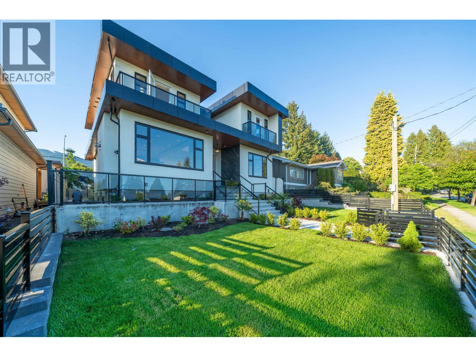 214 W 24th Street, North Vancouver, British Columbia V7M 2C4 - Photo 4 - R3142141