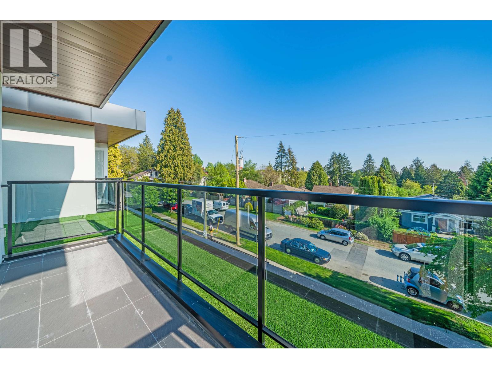 214 W 24th Street, North Vancouver, British Columbia V7M 2C4 - Photo 5 - R3142141