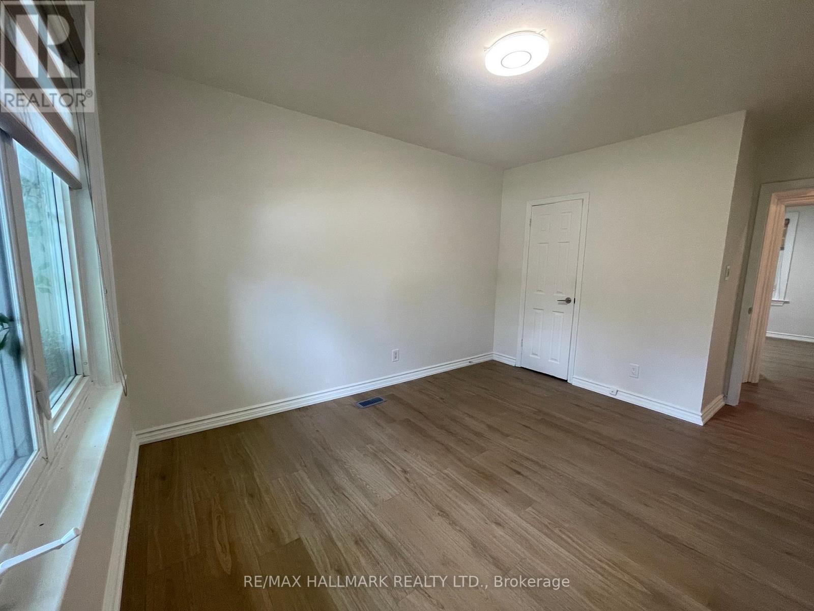 Main Floor - 116 Cartier Crescent, Richmond Hill, Ontario  L4C 2N6 - Photo 4 - N13481844