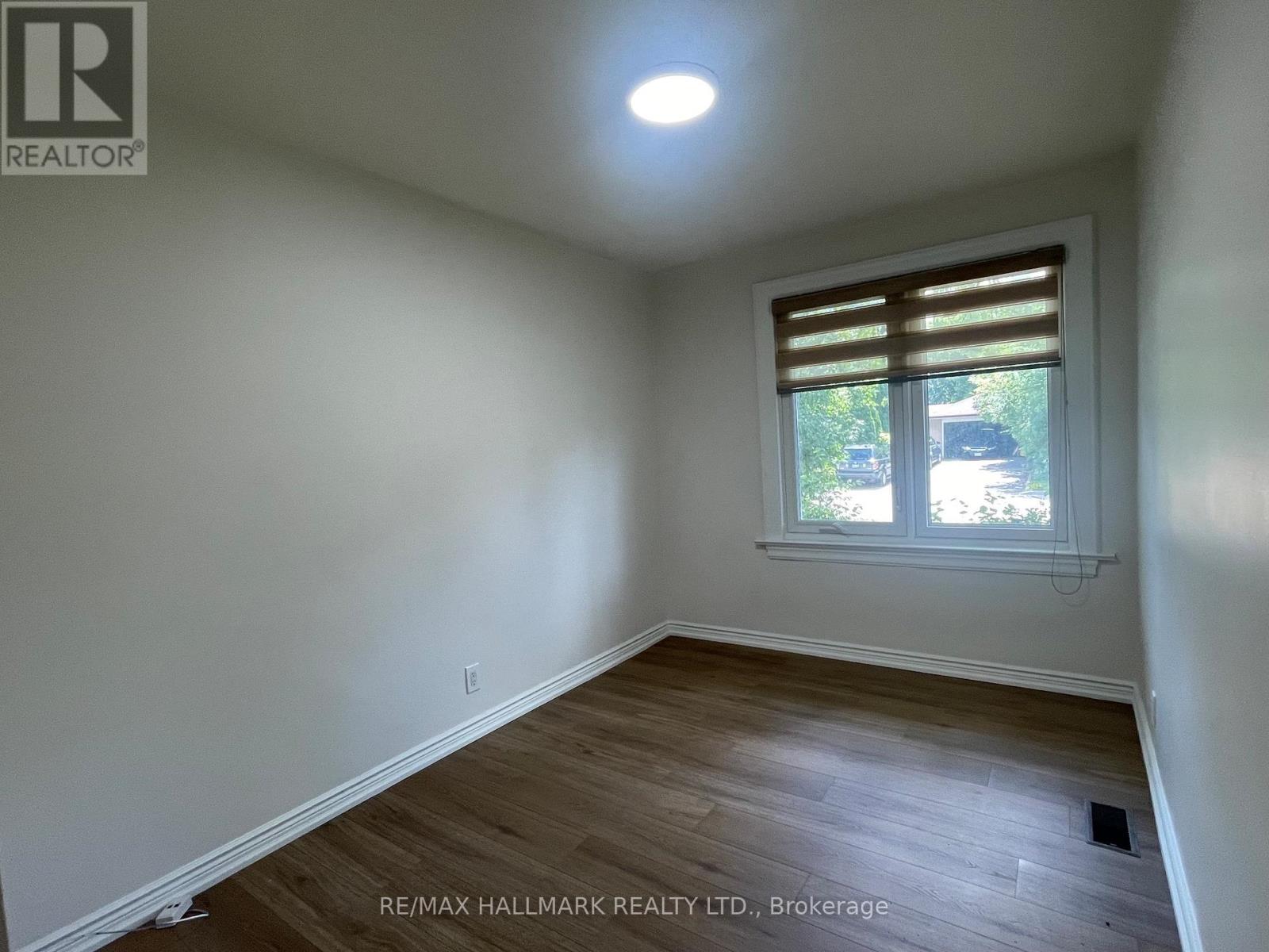 Main Floor - 116 Cartier Crescent, Richmond Hill, Ontario  L4C 2N6 - Photo 9 - N13481844