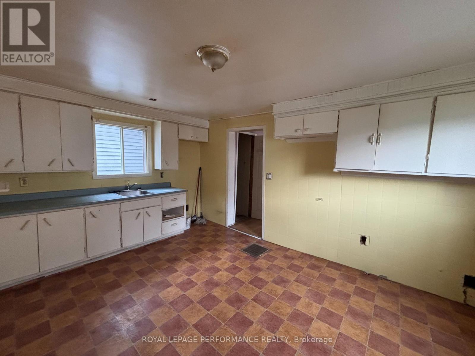 308 Genevieve Street, Hawkesbury, Ontario  K6A 2L9 - Photo 4 - X13516332