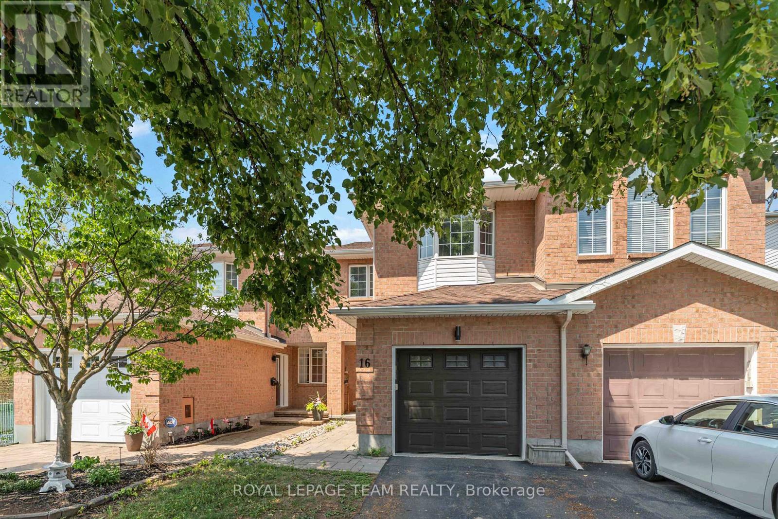 16 COHEN AVENUE, Ottawa, Ontario