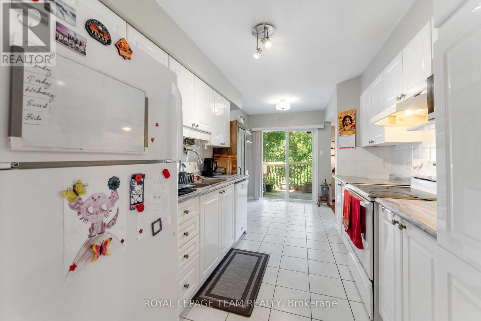 16 Cohen Avenue, Ottawa, Ontario  K2L 4E9 - Photo 11 - X13516368