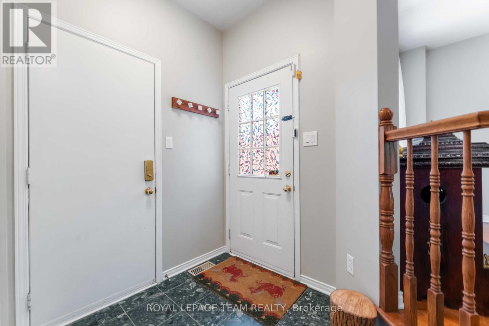 16 Cohen Avenue, Ottawa, Ontario  K2L 4E9 - Photo 5 - X13516368