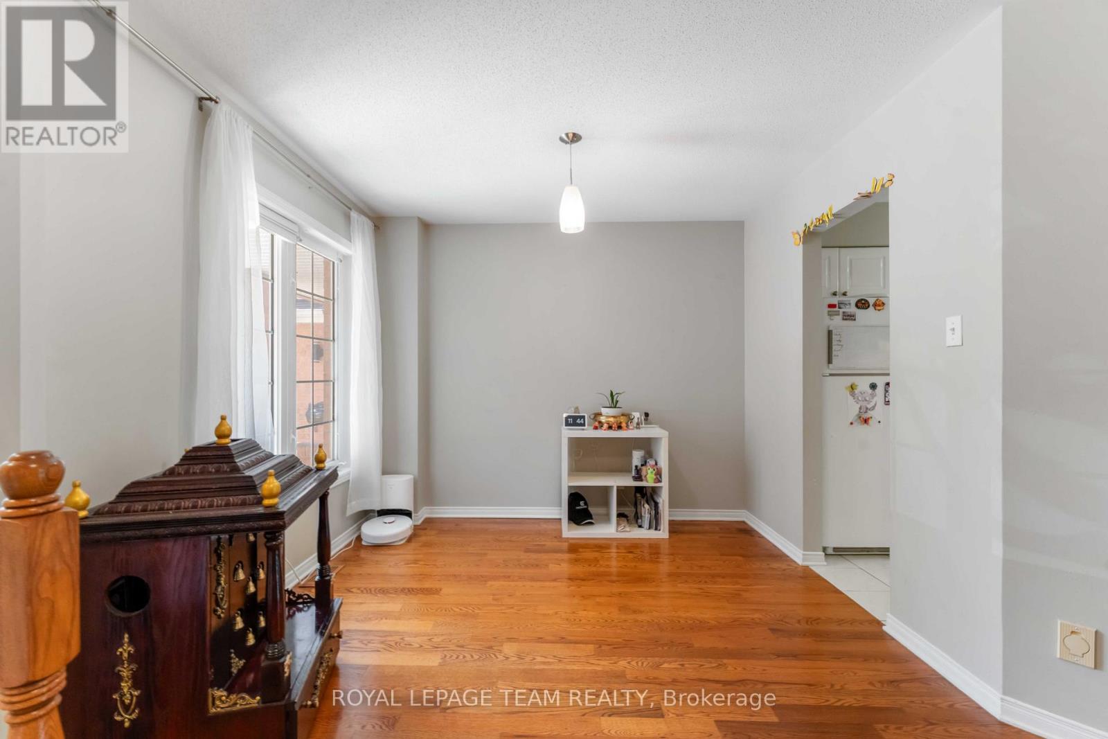 16 Cohen Avenue, Ottawa, Ontario  K2L 4E9 - Photo 9 - X13516368