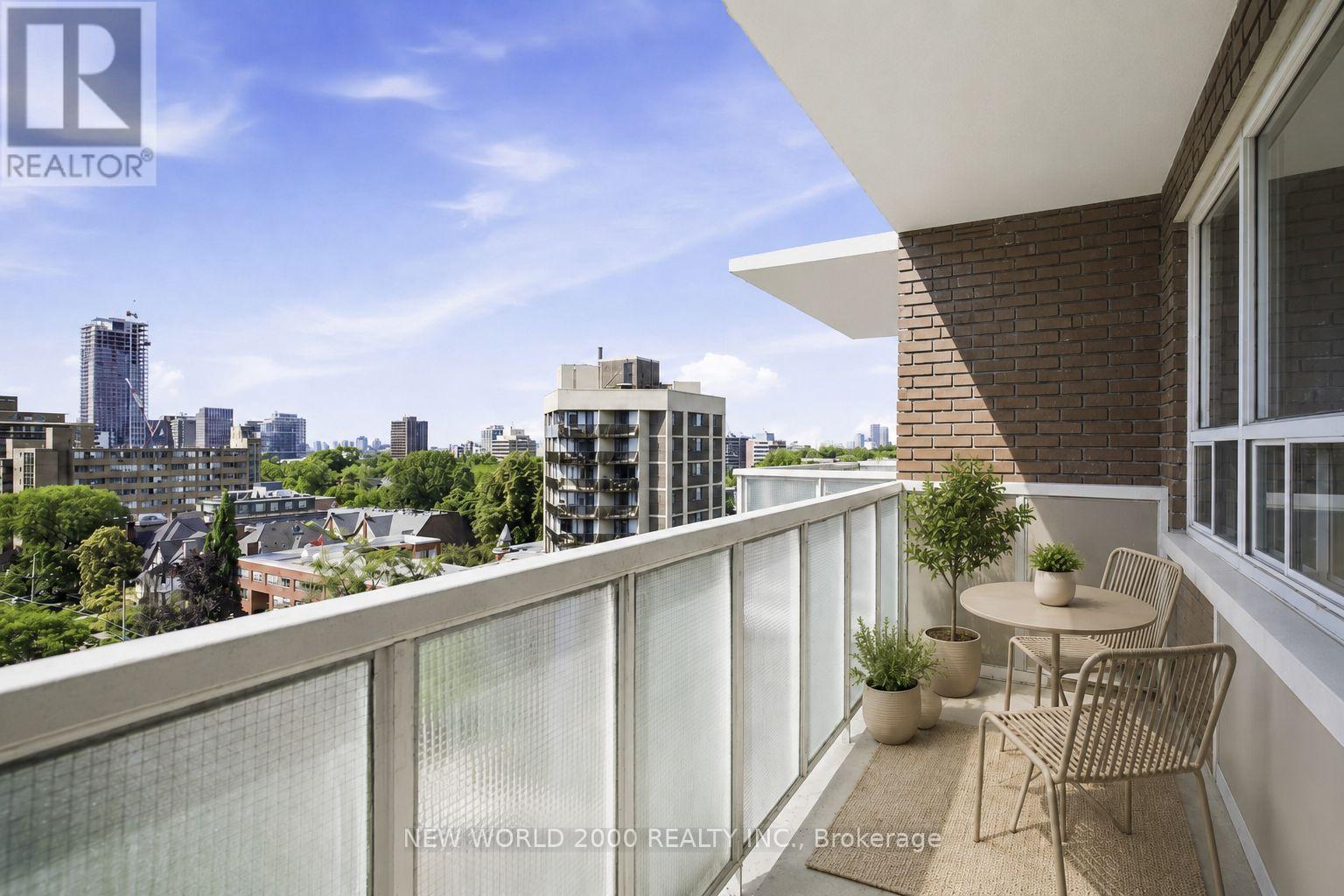 1002 - 88 BERNARD AVENUE