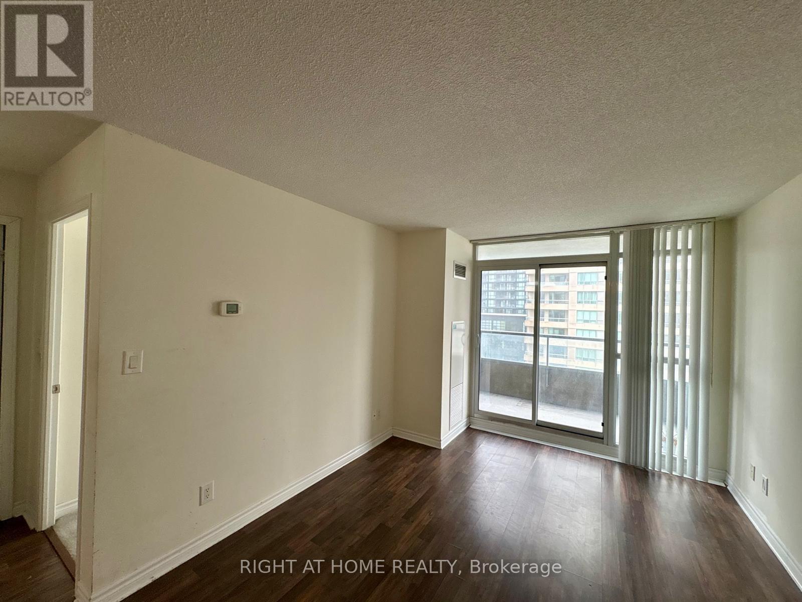 1116 - 35 Hollywood Avenue, Toronto, Ontario  M2N 0A9 - Photo 2 - C13516356