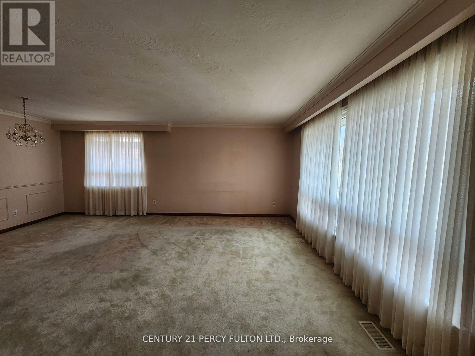 464 Scarborough Golf Club Road, Toronto, Ontario  M1G 1H1 - Photo 4 - E13516382
