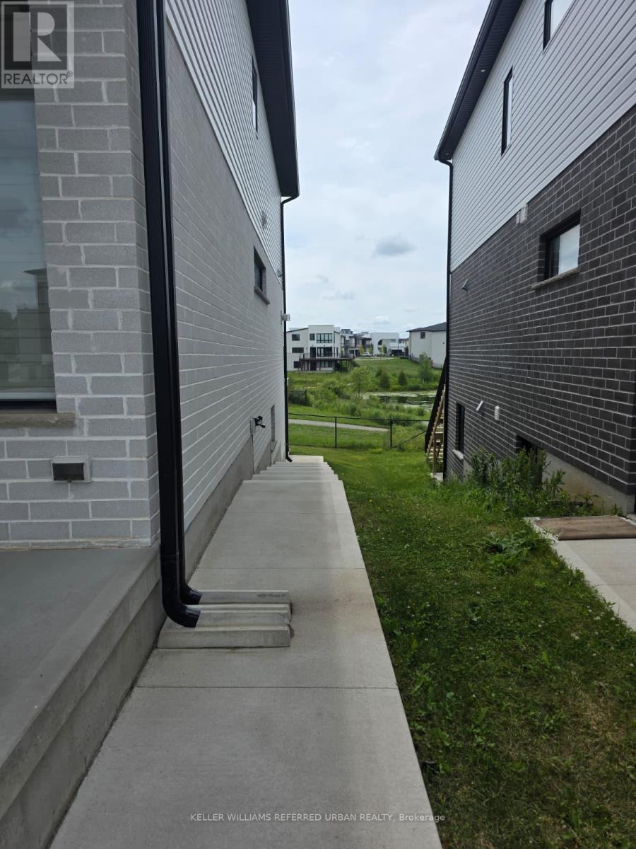 Lower Unit - 2214 Tokala Trail, London North, Ontario N6G 0V8 - Photo 16 - X13516254