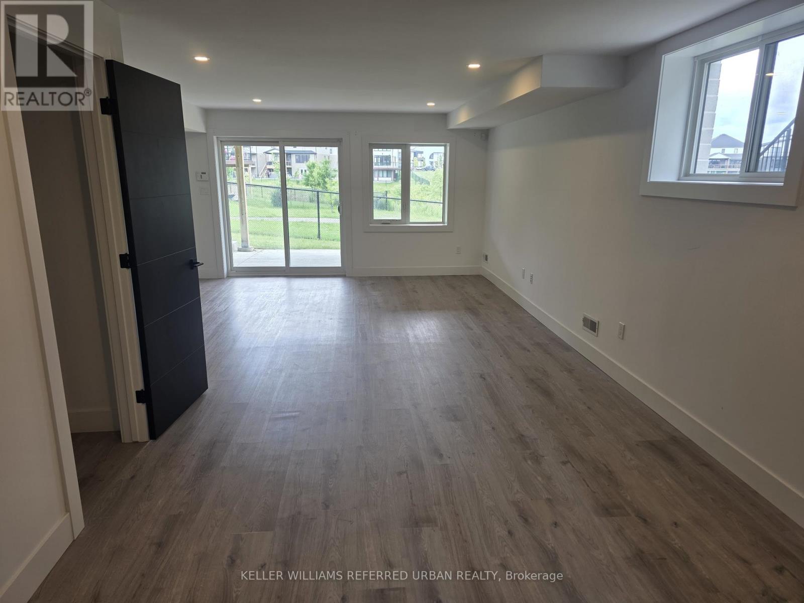 Lower Unit - 2214 Tokala Trail, London North, Ontario N6G 0V8 - Photo 8 - X13516254