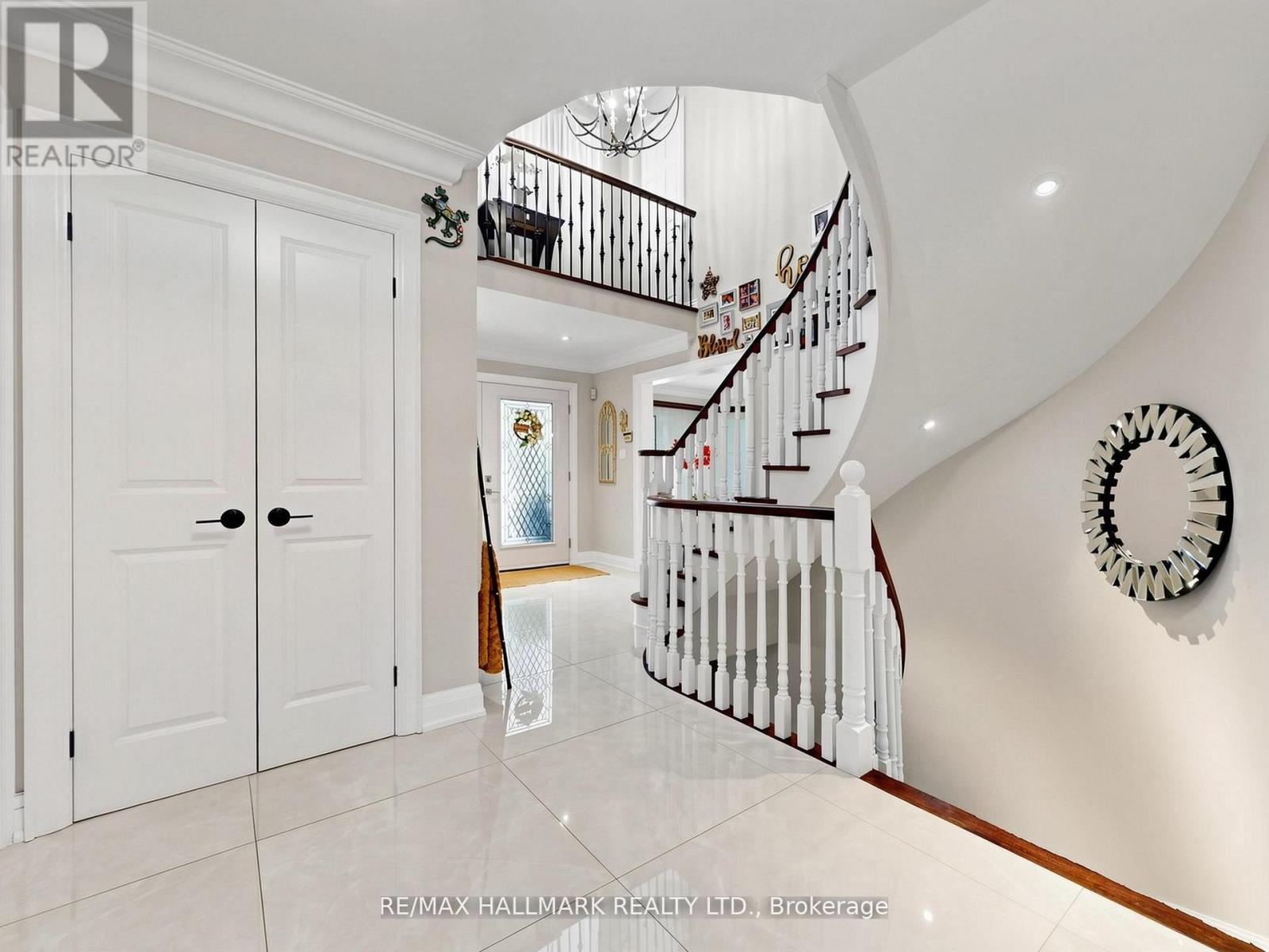 98 Arrowhead Drive, Vaughan, Ontario  L4L 4A5 - Photo 43 - N13516302
