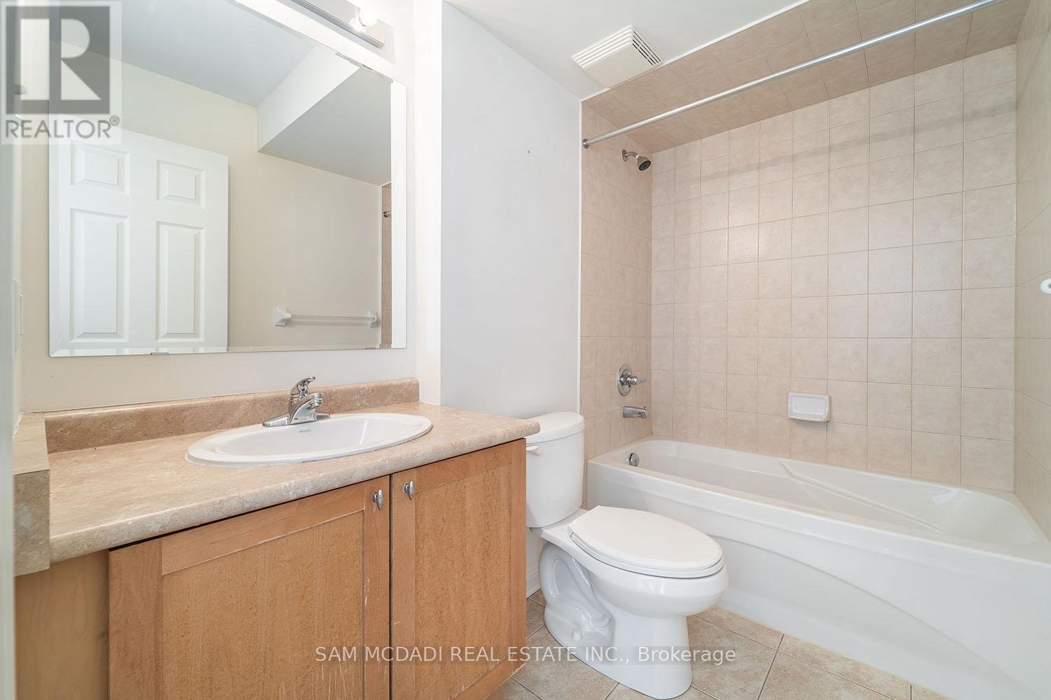 2 - 639 Dundas Street W, Mississauga, Ontario  L5B 0B5 - Photo 23 - W13516284