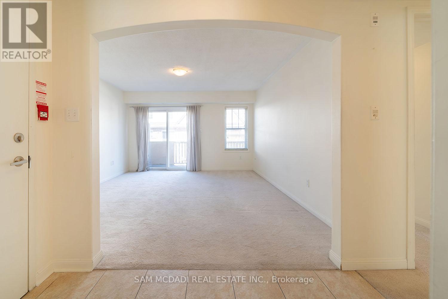 2 - 639 Dundas Street W, Mississauga, Ontario  L5B 0B5 - Photo 6 - W13516284