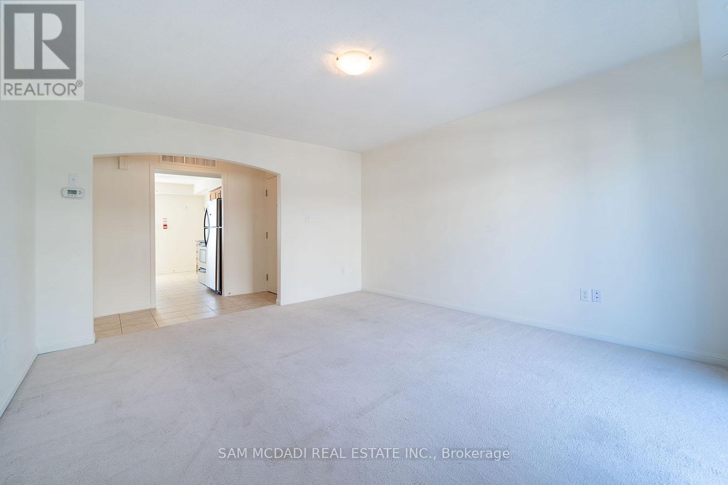 2 - 639 Dundas Street W, Mississauga, Ontario  L5B 0B5 - Photo 9 - W13516284