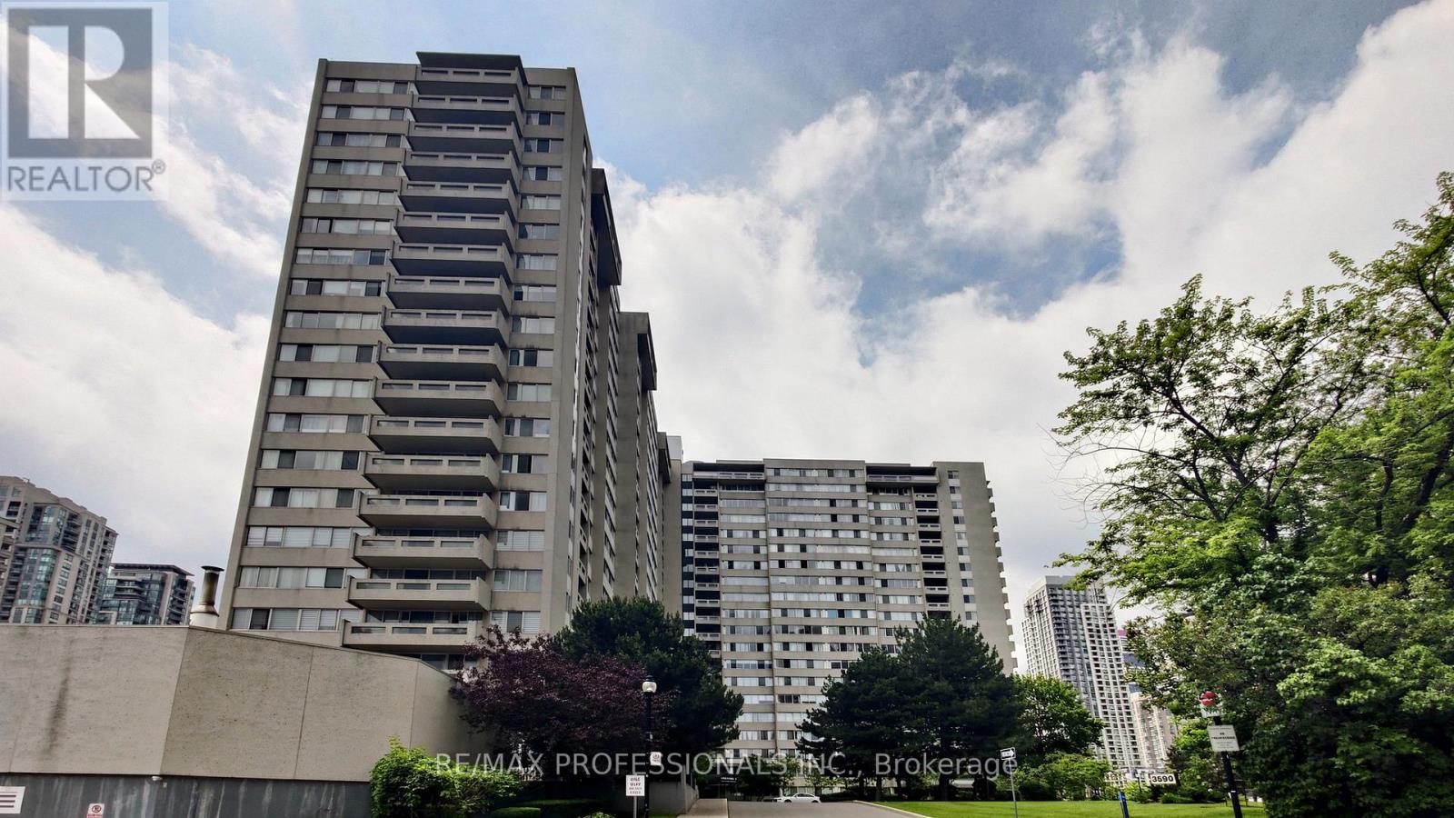 313 - 3590 Kaneff Crescent, Mississauga, Ontario  L5A 3X3 - Photo 2 - W13516290