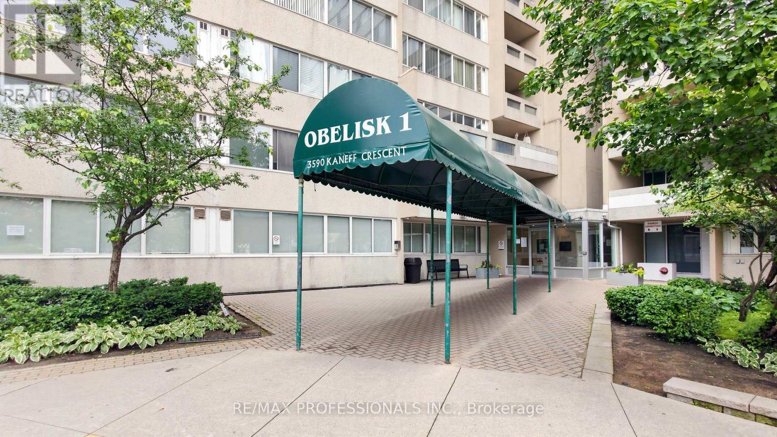 313 - 3590 Kaneff Crescent, Mississauga, Ontario  L5A 3X3 - Photo 4 - W13516290