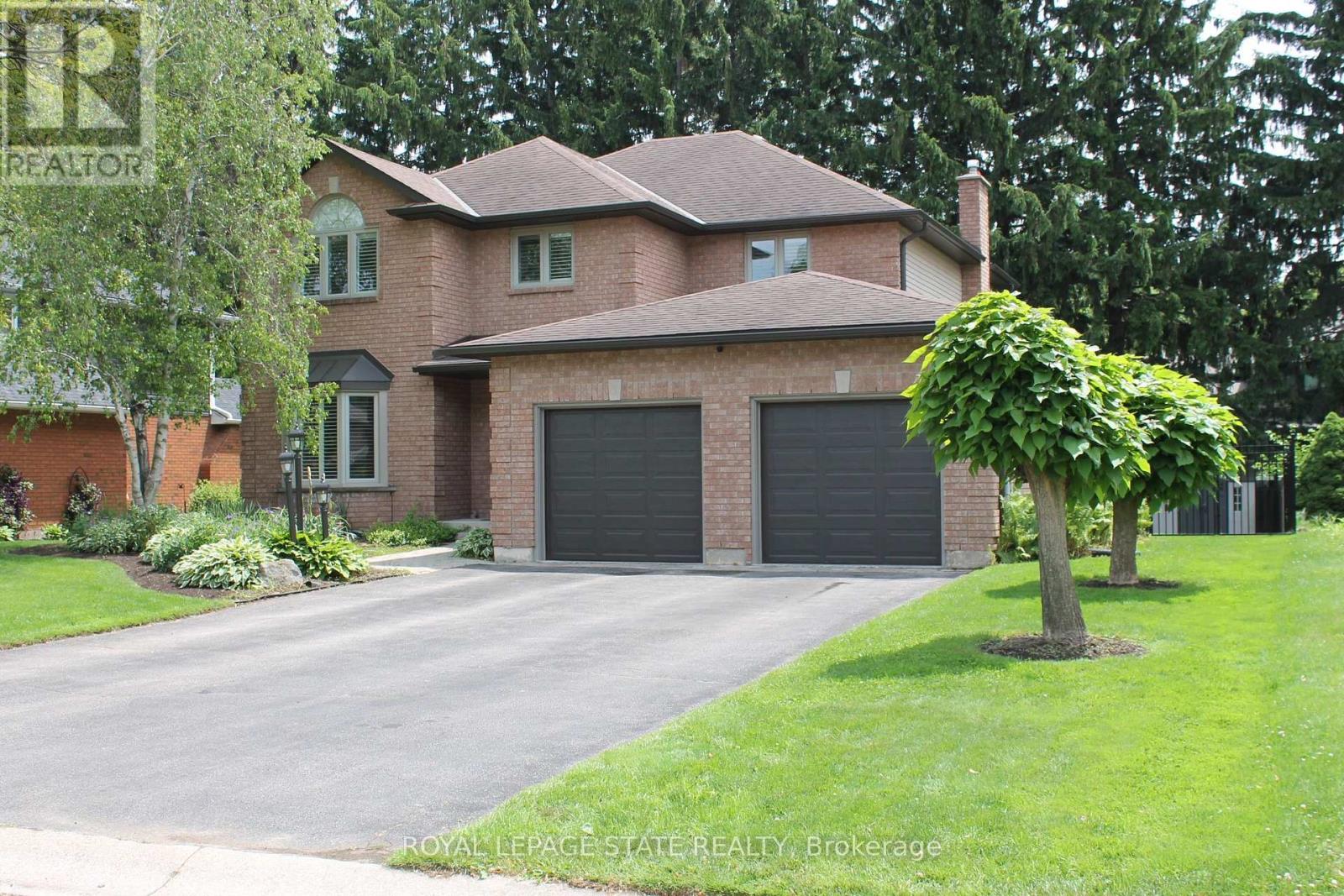 56 Carnegie Place, Hamilton, Ontario L9G 4T9 - Photo 2 - X13516344
