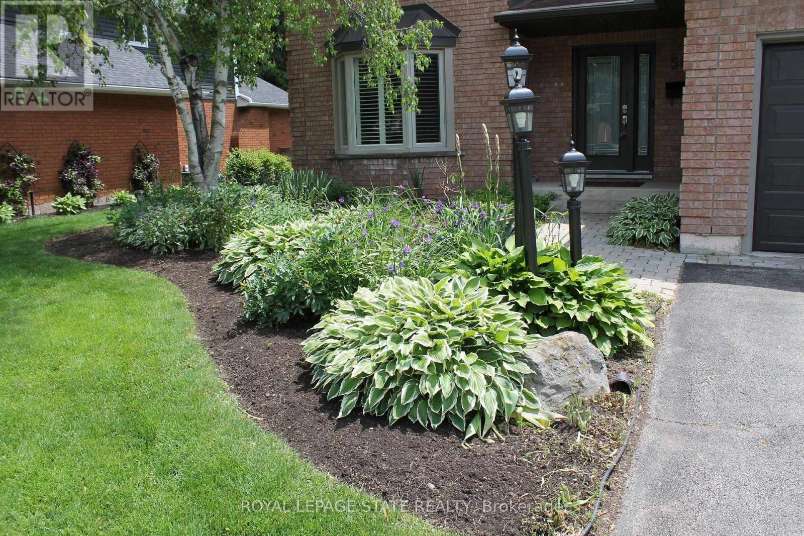56 Carnegie Place, Hamilton, Ontario L9G 4T9 - Photo 3 - X13516344