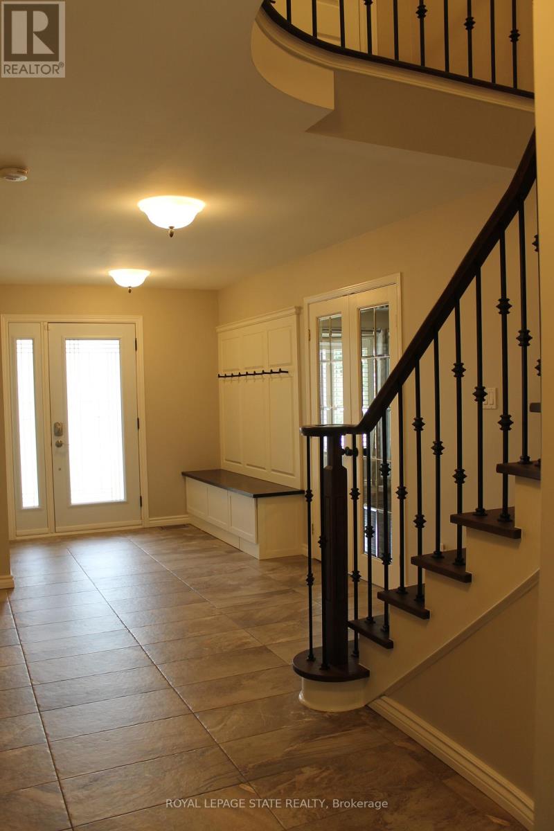 56 Carnegie Place, Hamilton, Ontario L9G 4T9 - Photo 4 - X13516344