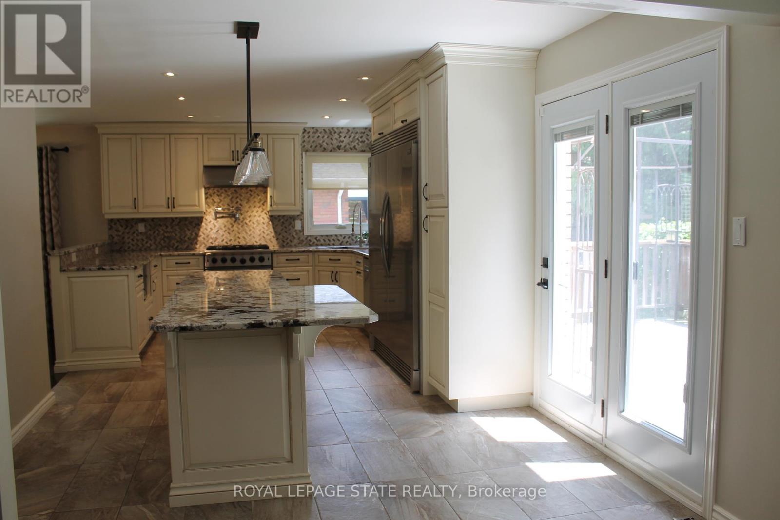 56 Carnegie Place, Hamilton, Ontario L9G 4T9 - Photo 9 - X13516344
