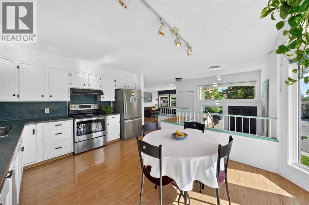 656 Ranchridge Court NW, Calgary, Alberta  T3G 1W9 - Photo 14 - A2324425