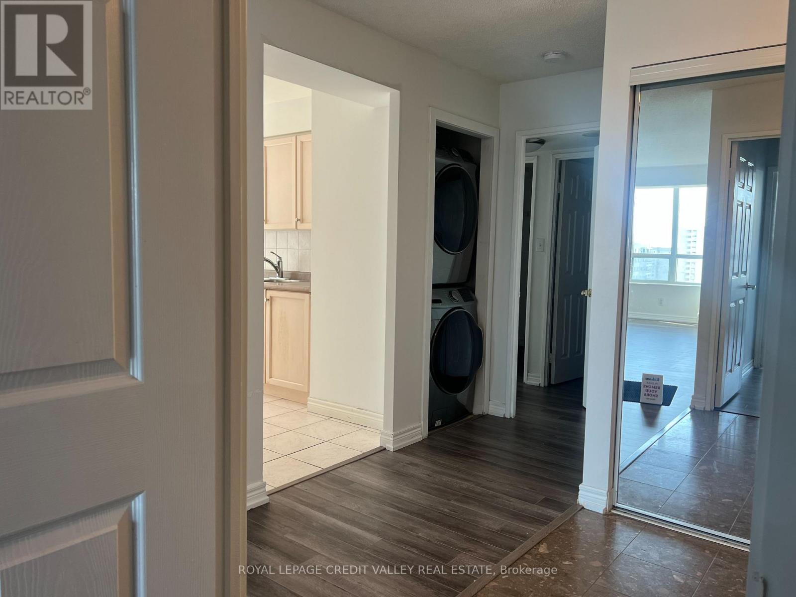 2205 - 156 Enfield Place, Mississauga, Ontario  L5B 4L8 - Photo 12 - W13513572