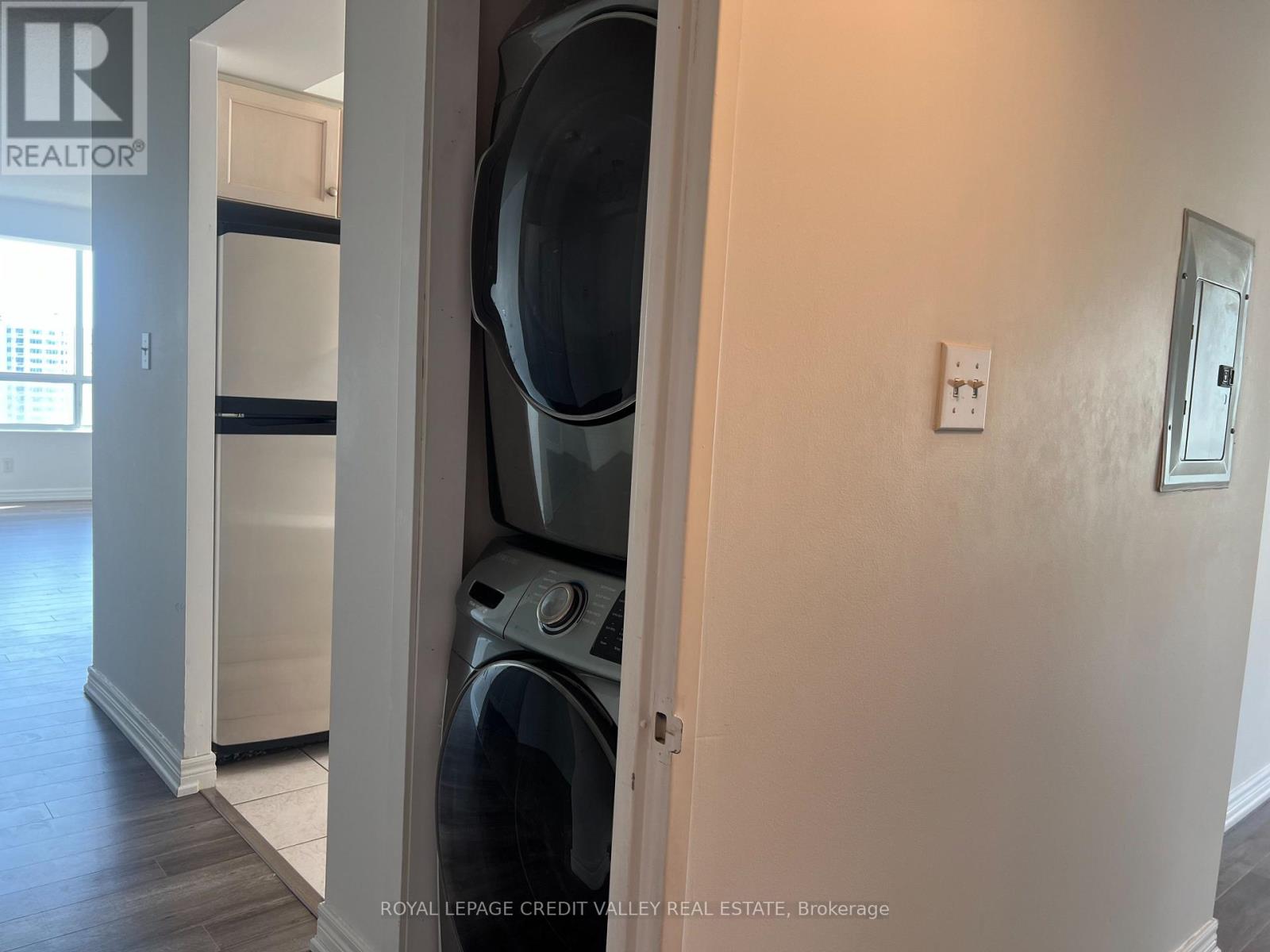 2205 - 156 Enfield Place, Mississauga, Ontario  L5B 4L8 - Photo 13 - W13513572