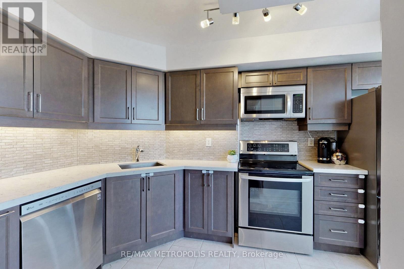 1312 - 3 Rean Drive, Toronto, Ontario  M2K 3C2 - Photo 8 - C13514936