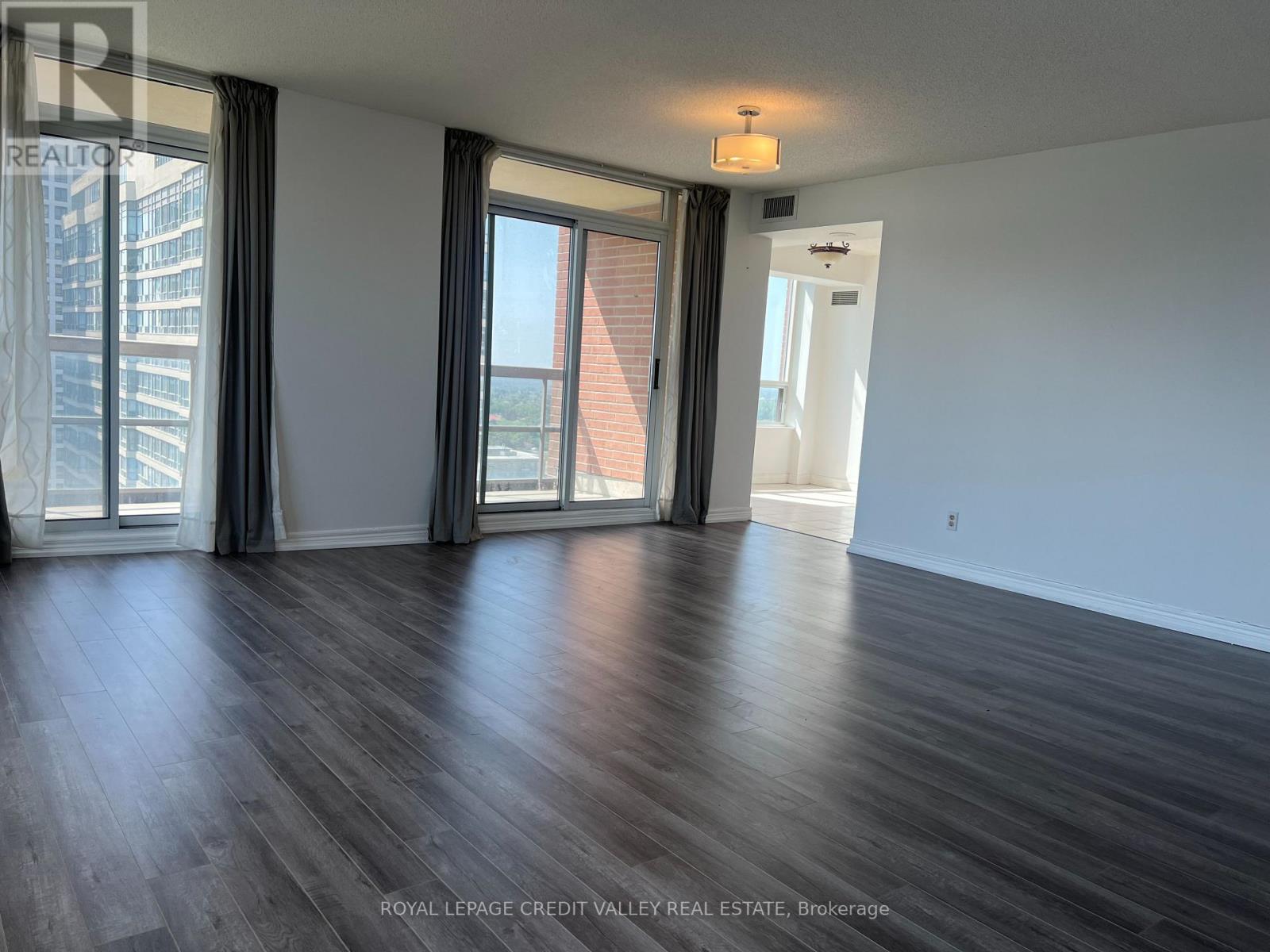 2205 - 156 Enfield Place, Mississauga, Ontario  L5B 4L8 - Photo 6 - W13513572