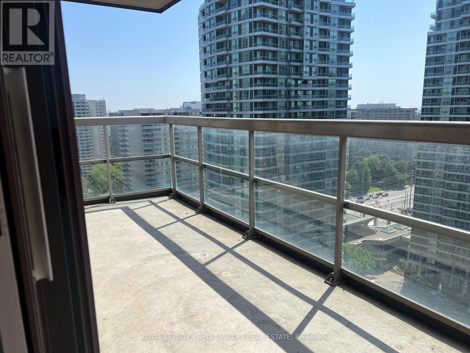 2205 - 156 Enfield Place, Mississauga, Ontario  L5B 4L8 - Photo 26 - W13513572